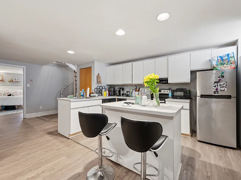 413 Spruce St #1 — Photo 9