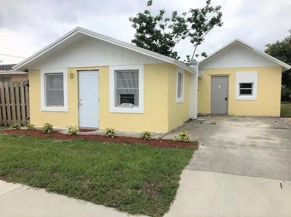 1305 W 25th St, Riviera Beach, FL 33404