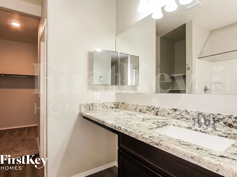 2635 W Tamarisk Ave — Photo 9