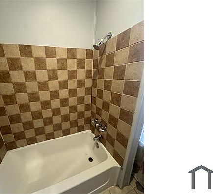 3rd image of 6017 Chestnut St #2