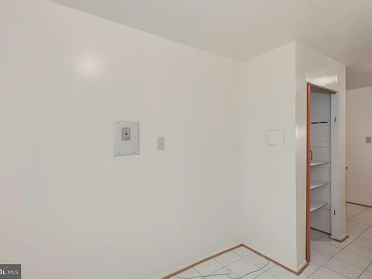 493 N Armistead St #203 — Photo 12