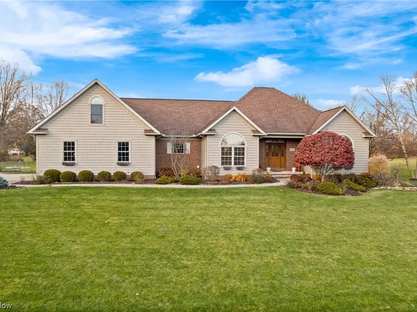 6731 Smucker Dr, Westfield Center, OH 44251