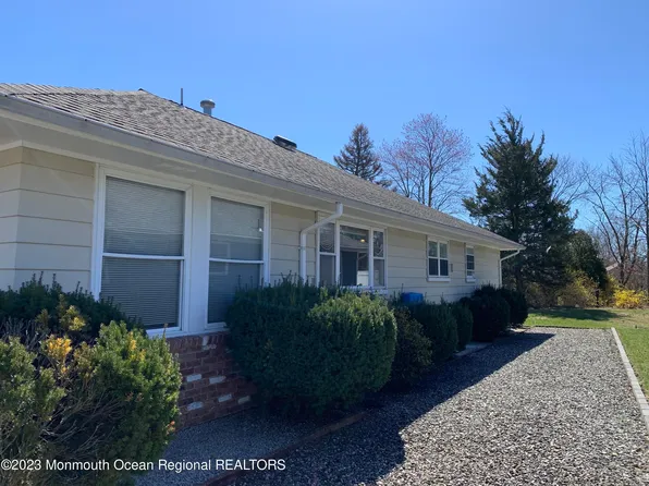 61 Mount Fairweather Lane, Toms River, NJ 08753