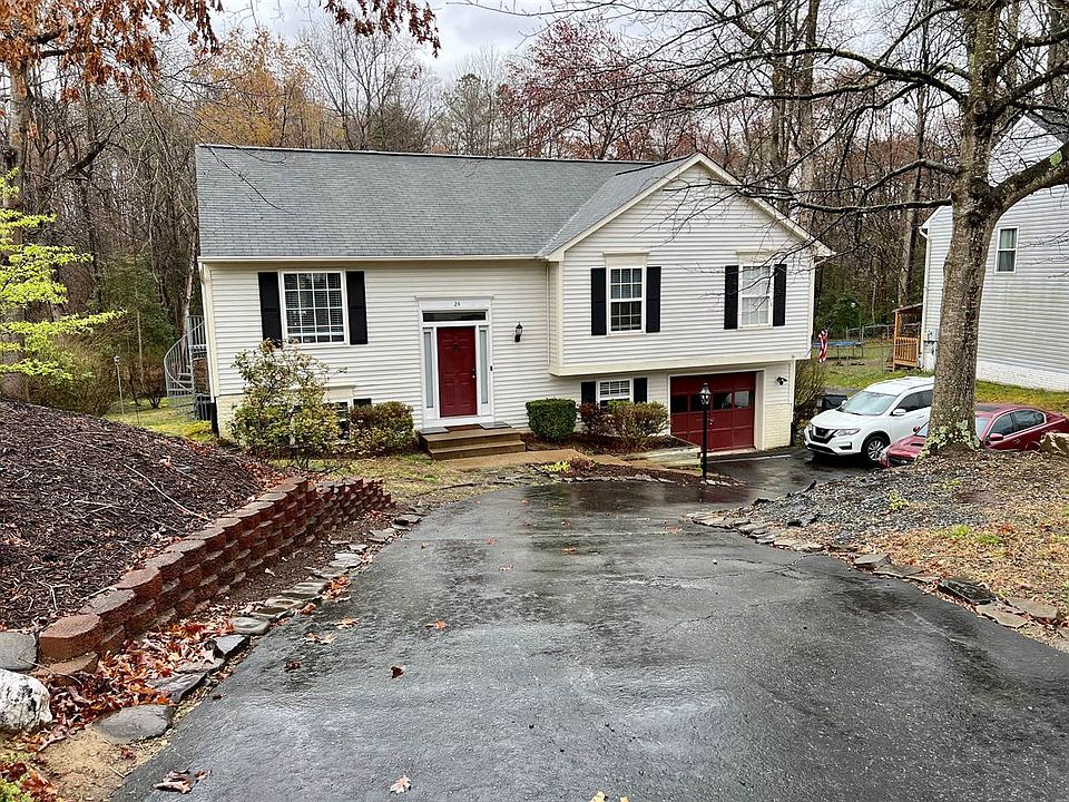 1st image of 24 Plumosa Dr