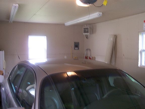 5th image of 406 Schiller St