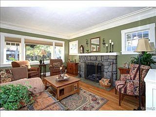 3rd image of 319 Wildrose Ave
