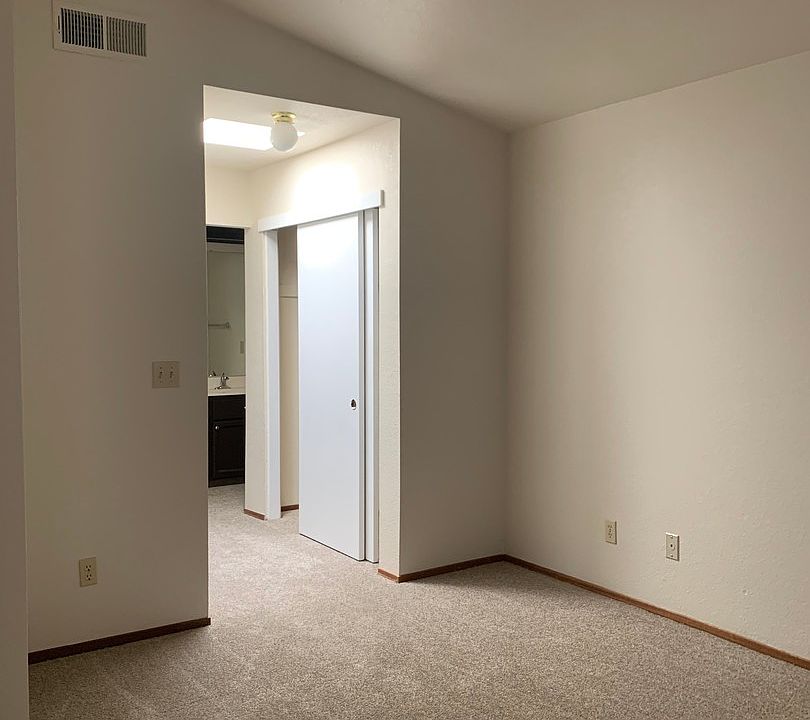 1st image of 706 Danehurst Ct