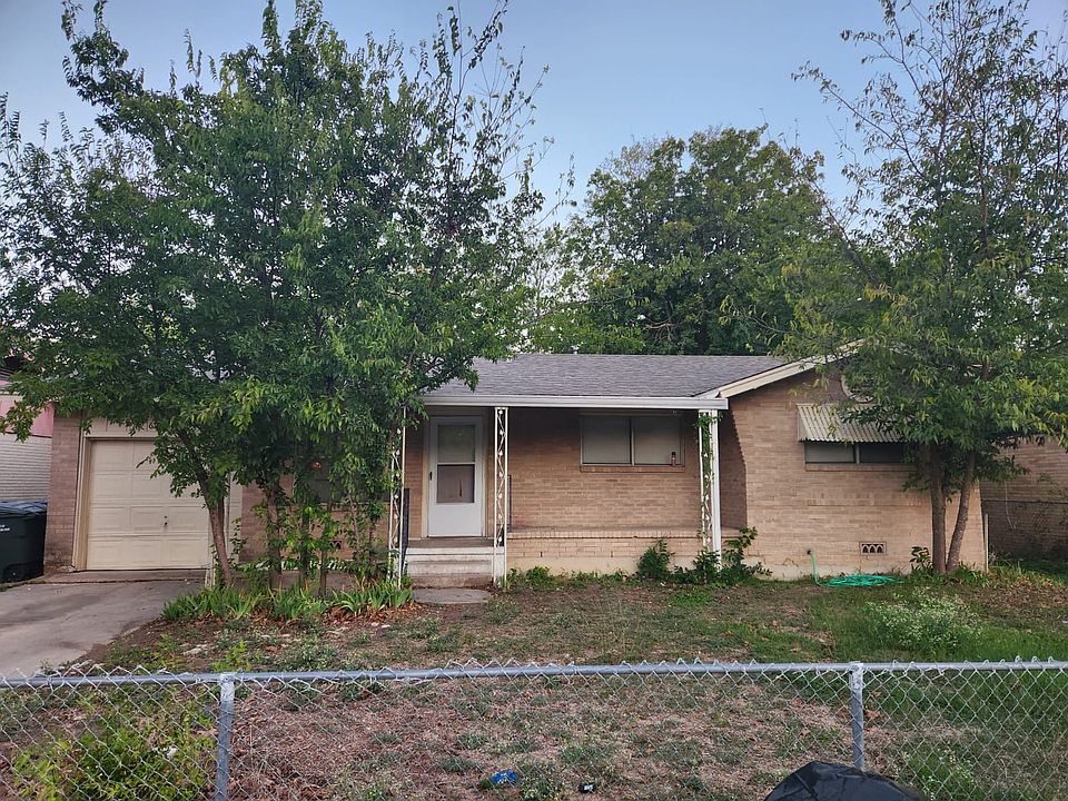1st image of 615 S 1st St