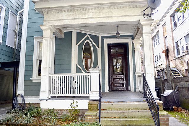 1st image of 2222 Carondelet St APT A
