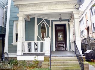 2222 Carondelet St APT A, New Orleans, LA 70130