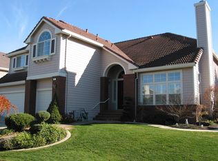 27 McNeil Ln, Danville, CA 94526