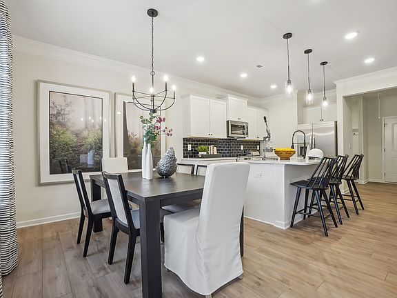 The Landen - Dining Area and Kitchen