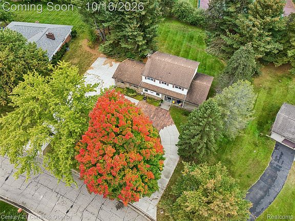 4th image of 5372 Daniel Dr