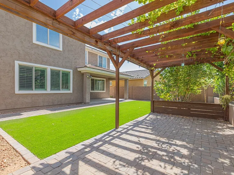 2532 W Corva Dr — Photo 46