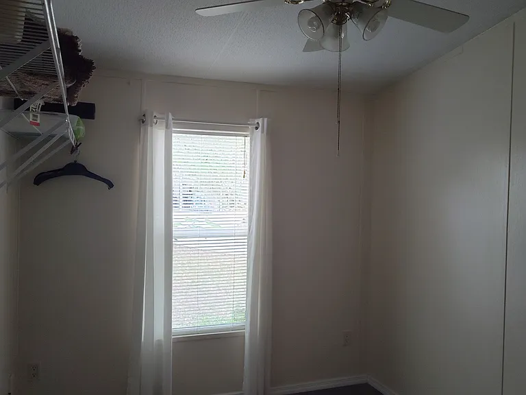 1832 NW 46th Cir — Photo 11