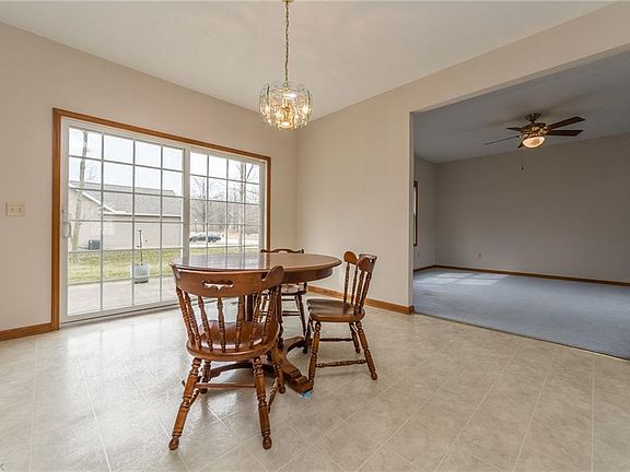 5th image of 3987 Hilltop Dr