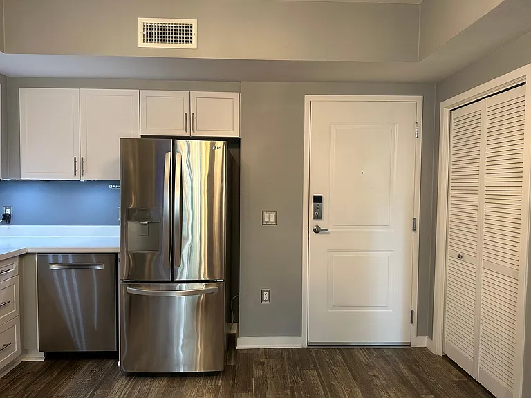 12655 Bluff Creek Dr #122 — Photo 2