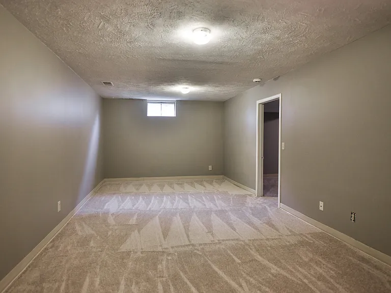 16112 Decatur St — Photo 26