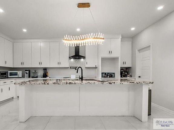 2nd image of 7648 Waverly Dr