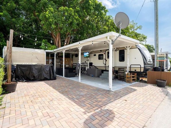 325 Calusa St #118