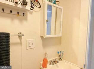 102 Water St APT 3, Swedesboro, NJ 08085