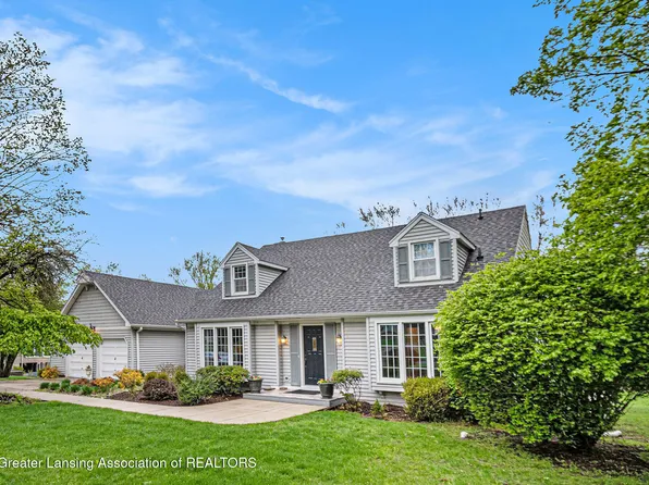 6528 Old River Trl, Lansing, MI 48917