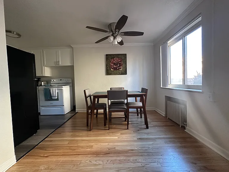 Graham House — Photo 41