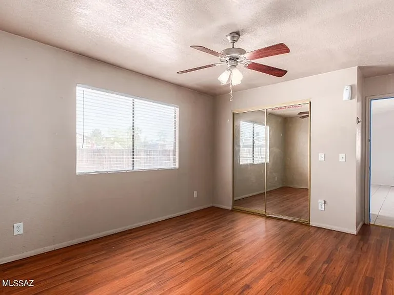 1940 W Chardonnay Dr — Photo 16