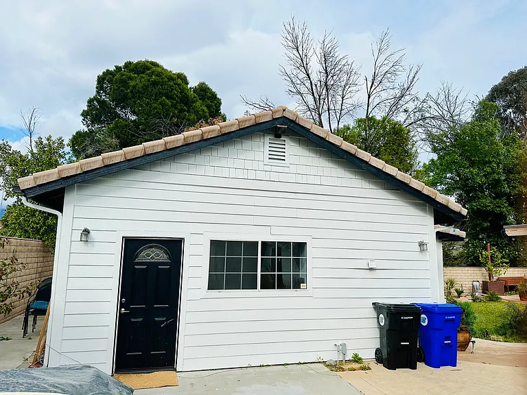 2497 N Riverside Ave — Photo 6