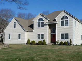 12 Wicklow Rd, Westerly, RI 02891