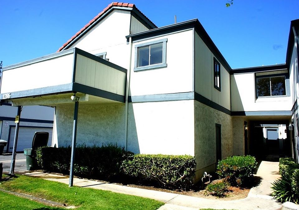 1st image of 1206 S Cypress Ave