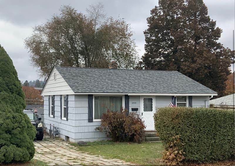 1st image of 5925 N Douglas Dr