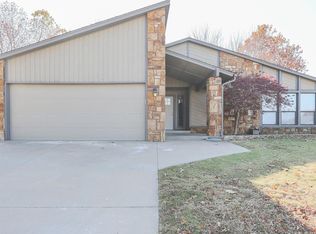 1517 W Phoenix Pl, Broken Arrow, OK 74011