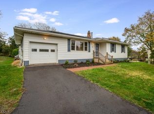 17 John Lelo Ave, Milford, NJ 08848