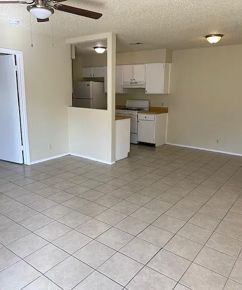 110 Verna Spur #A — Photo 3