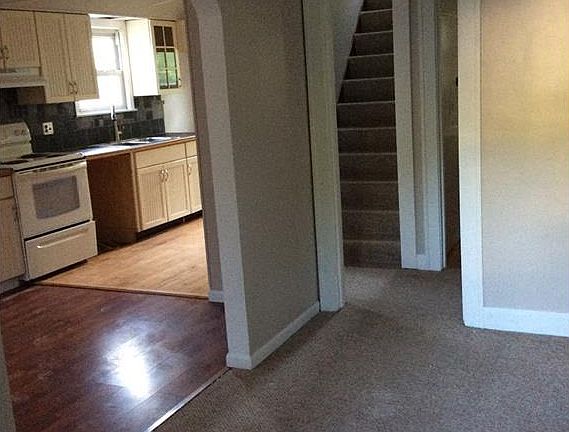 4th image of 4947 Damon Ave