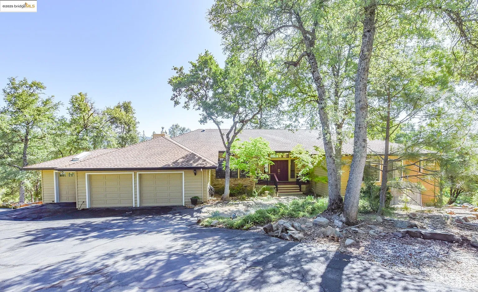 21342 Oneto Dr photo 1