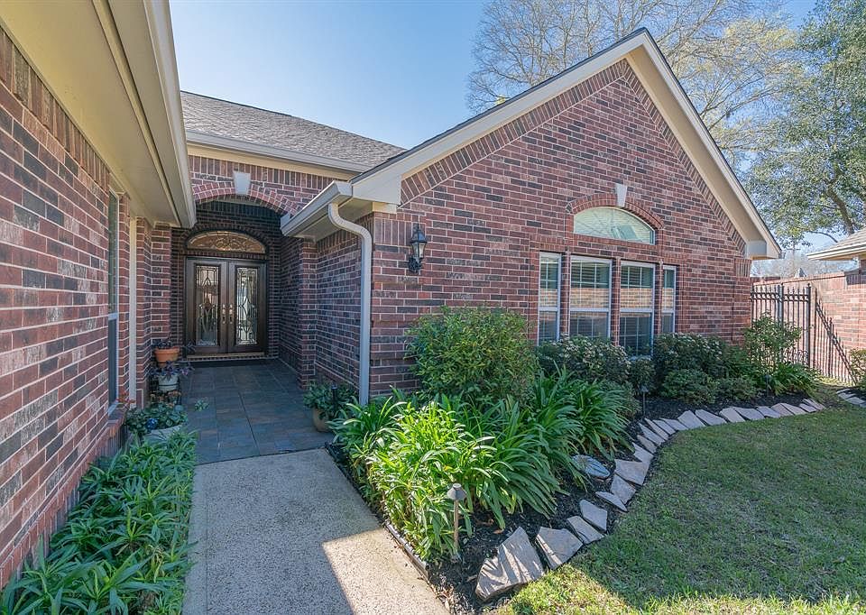 1st image of 308 Pine Creek Dr