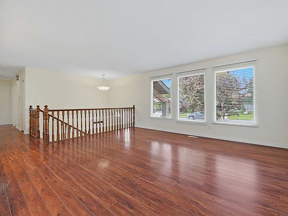 4th image of 248 SW Parkland Cres SE