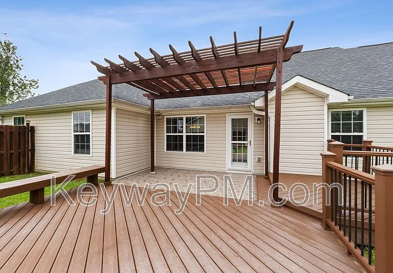 4858 High Meadows Dr — Photo 23