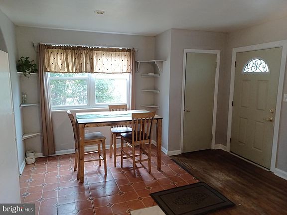 4th image of 9723 Braddock Rd