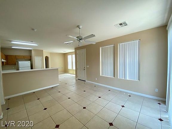 5th image of 909 Jade Plant St