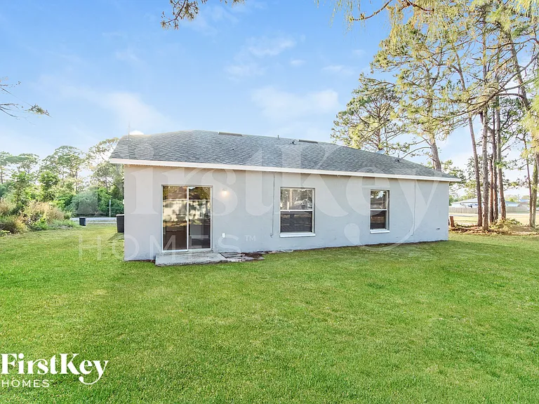1201 Schumann Dr — Photo 15