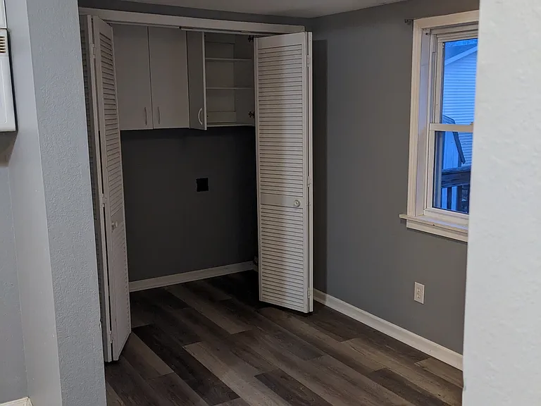 208-210 Cherry St #208 — Photo 9