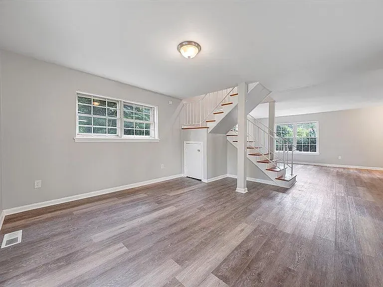 1702 Elbert Dr — Photo 7