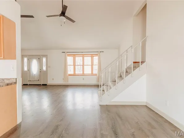 301 Angel Ln, Dixon, MO 65459