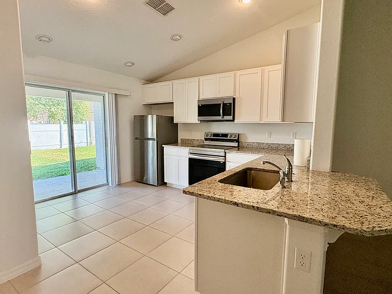 20 Buttonwood Ln #A — Photo 11