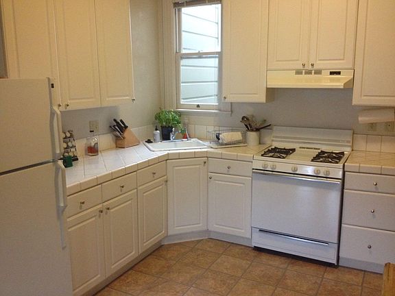 4th image of 327 Presidio Ave #1