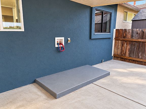 5th image of 3111 Chateau Way