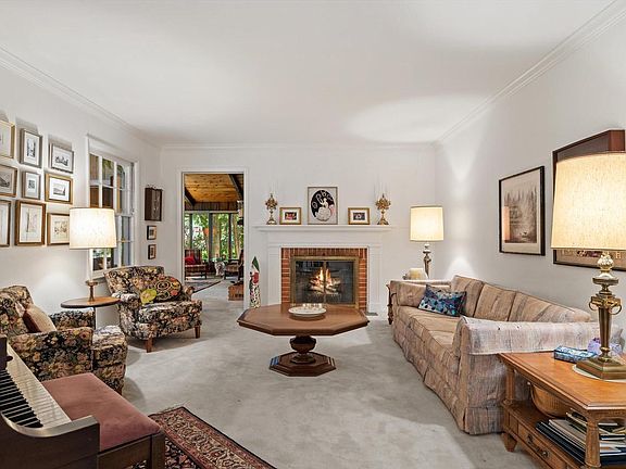 5th image of 239 Old Pine CIRCLE